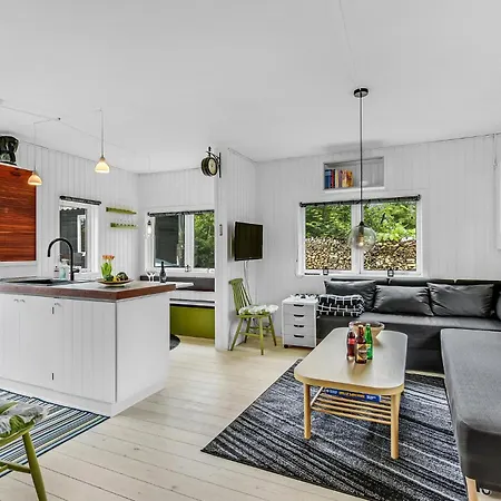 2 Bedroom Amazing In Krusa