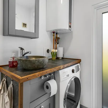 2 Bedroom Amazing In *